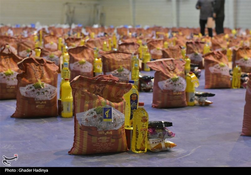 ‌‌توزیع 500 بسته معیشتی توسط منطقه سوم دریایی سپاه در میان نیازمندان خوزستان + تصاویر‌