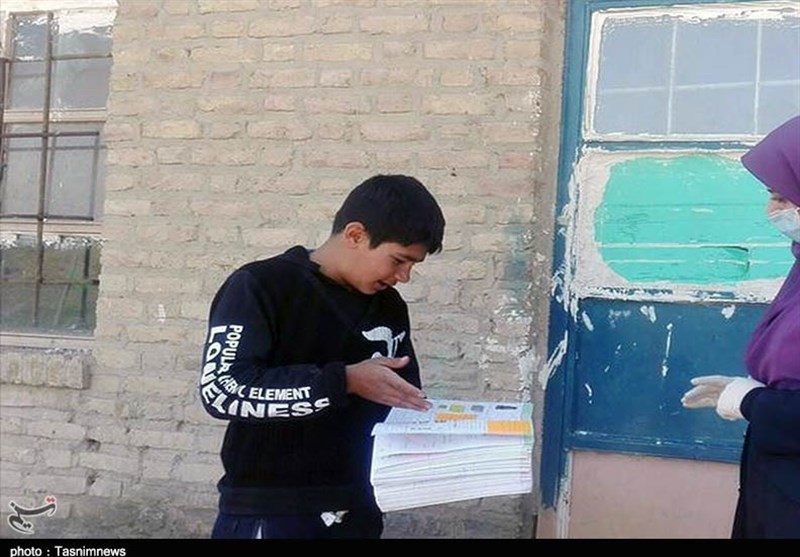 ‌آموزش در کردستان تعطیل نیست / تلاش‌ معلمان برای آموزش دانش‎‌آموزان در روزهای کرونایی+ تصاویر