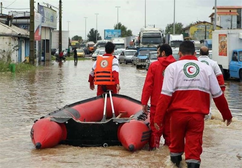 هلال احمر فارس به 398 خانوار گرفتار در سیلاب امدادرسانی کرد