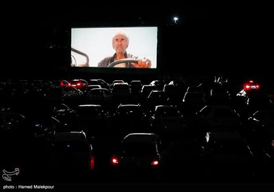 اکران فیلم خروج به کارگردانی ابراهیم حاتمی‌کیا در سینما ماشین - برج میلاد تهران