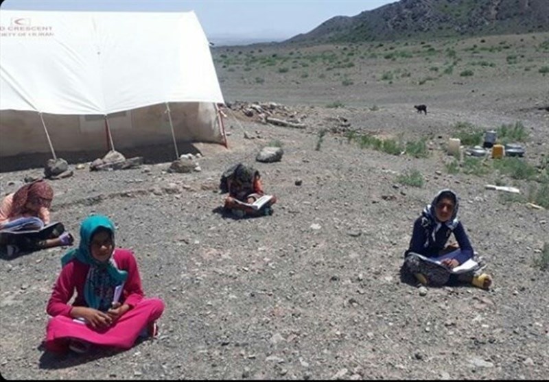 گزارش| روایت تسنیم از معلمی در روستاهای مرزی / آموزش به دانش‌آموزان در 45 کیلومتری مرز افغانستان‌ + تصویر