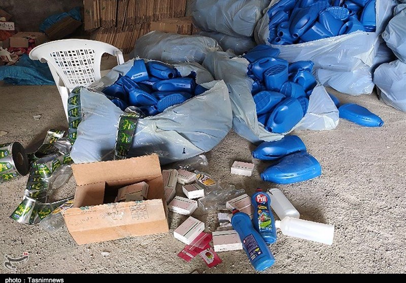 کشف 5 هزار لیتر مواد شوینده تقلبی در مشهد