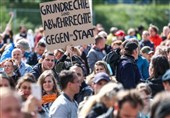 اعتراضات گسترده علیه محدودیت‌های کرونایی در برلین و اشتوتگارت