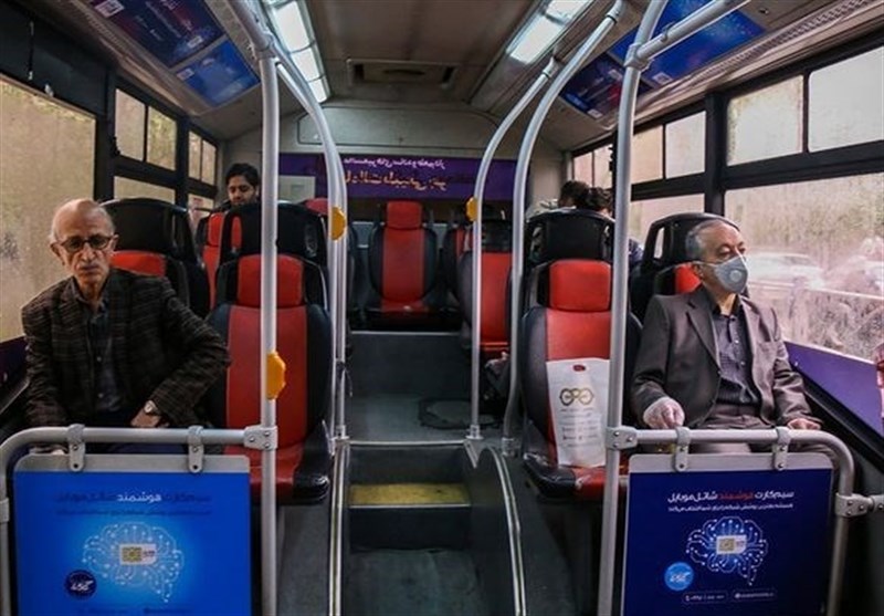 گزارش| قانون‌مندی اتوبوس‌سواران مشهدی در طرح فاصله‌گذاری اجتماعی / چرا مردم باید بهداشت را همچنان رعایت کنند + فیلم