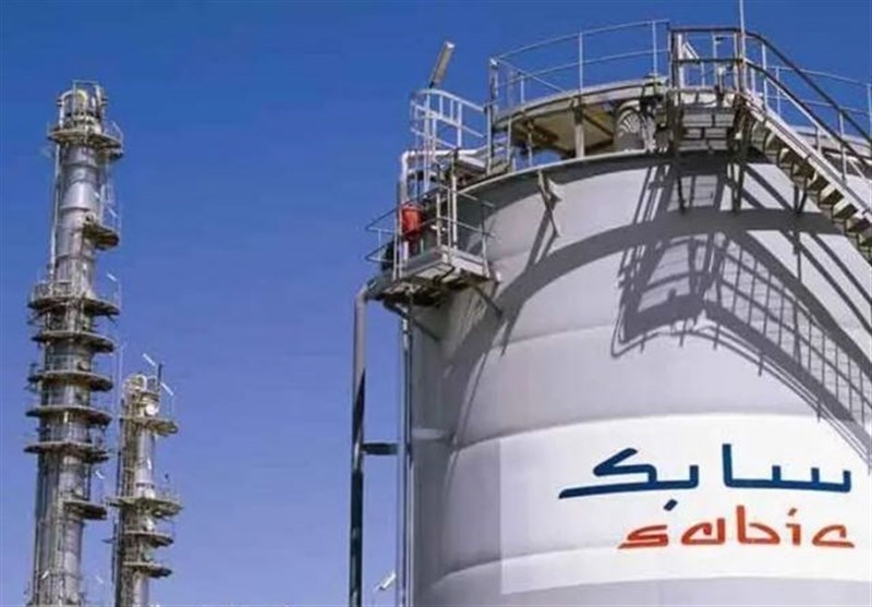 Saudi Aramco to Review SABIC Deal after Oil Price Crash