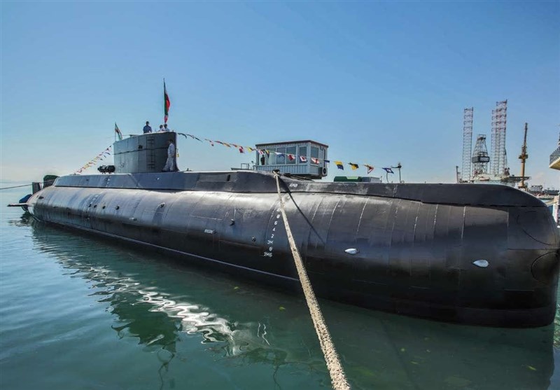Iran Makes New Types of Fateh Submarine