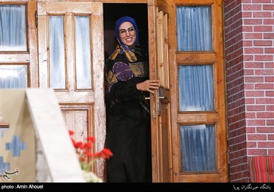 حضور سوگل طهماسبی بازیگر به عنوان مهمان برنامه جشن رمضان