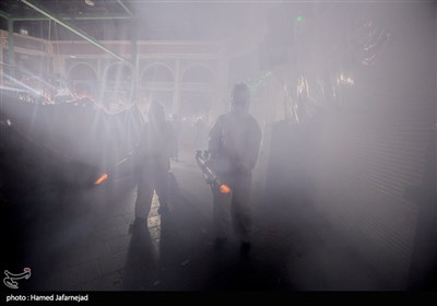 ضد عفونی بازارچه تجریش برای مبارزه با ویروس کرونا توسط تیم عملیاتی آتش نشانی تهران