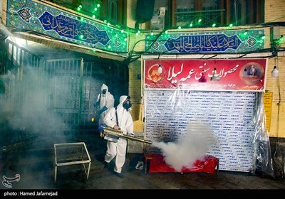 ضد عفونی بازارچه تجریش برای مبارزه با ویروس کرونا توسط تیم عملیاتی آتش نشانی تهران