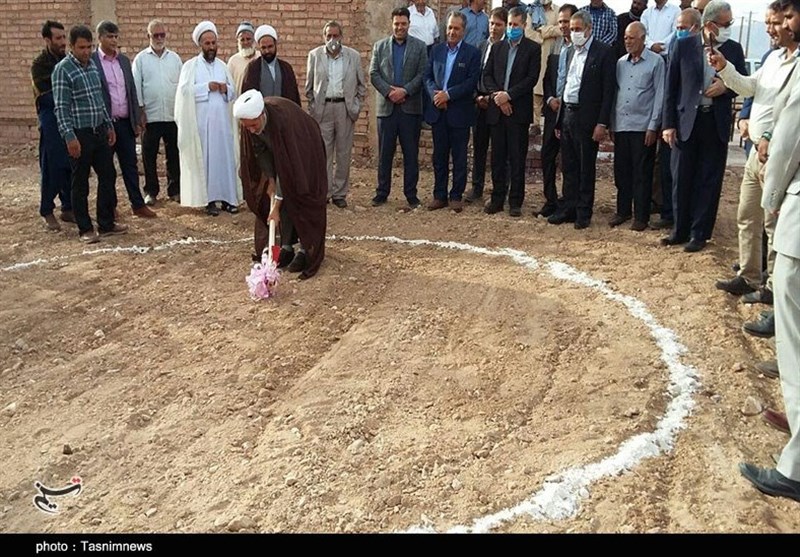 مسجد و مجموعه فرهنگی سپهبد شهید سلیمانی در دشت زحمت‌کشان کرمان کلنگ‌زنی شد