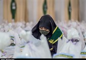 بسته‌های فرهنگی شهدا به همراه ارزاق در اصفهان توزیع شد