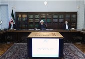 روحانی: بانک مرکزی باید متخلفان ارزی صادرات و واردات را به مردم معرفی کند