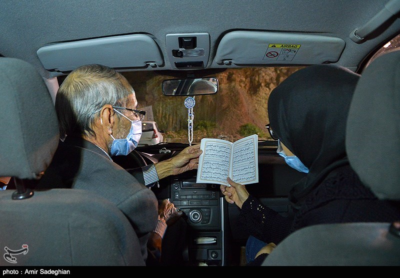 احیای شب نوزدهم ماه رمضان در شیراز؛ نجوای عاشقانه با خدا در خودروها + تصاویر