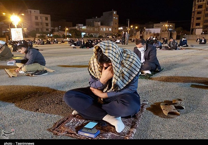 مراسم احیای شب نوزدهم ماه رمضان در مصلی امام خمینی(ره) ایلام به روایت تصویر
