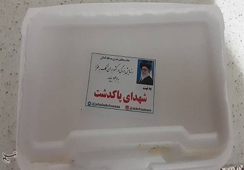 تهران| جهاد به نیت شهدای مدافع حرم؛ جهادگران پاکدشتی 1500 پرس غذای گرم بین نیازمندان توزیع کردند