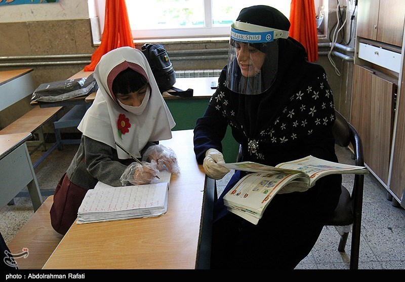 دانش‌آموزان تهرانی از 15 شهریور در مدارس حاضر می‌شوند؟