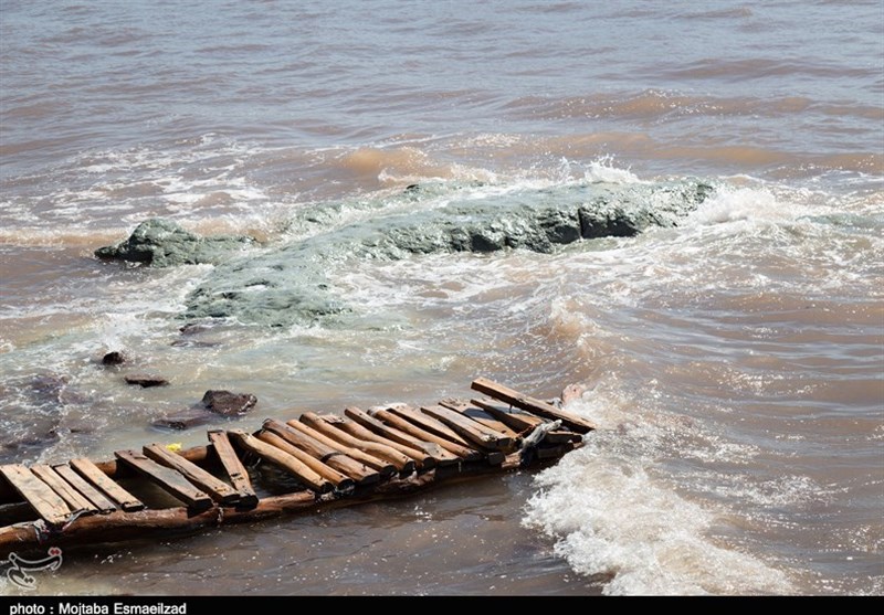 تراز و حجم آب موجود در دریاچه ارومیه همچنان کاهش می‌یابد