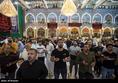 Iraqis Mark Last Night of Destiny in Holy City of Karbala