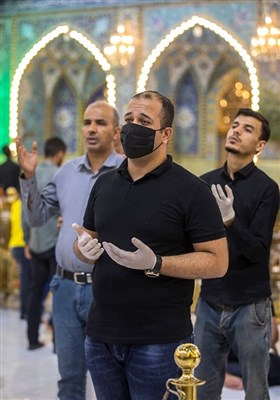 Iraqis Mark Last Night of Destiny in Holy City of Karbala