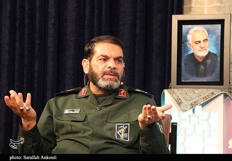 فرمانده سپاه استان کرمان: مسئولان در شرایط سخت اقتصادی خود را جدای از مردم نبینند