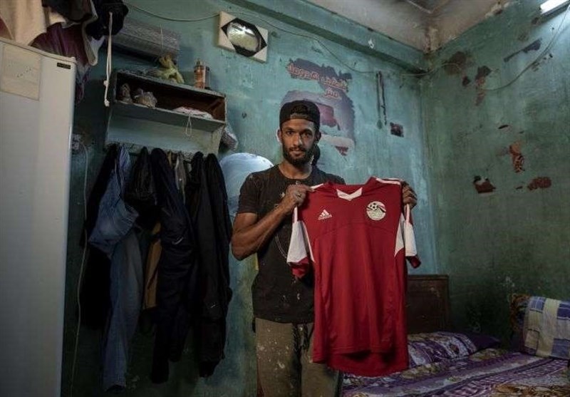 کرونا مدافع مصری را به کارگری و دستفروشی وادار کرد + تصاویر