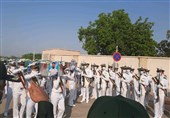 پیکر پاک 5 شهید حادثه شناور کنارک بر روی دستان مردم قدرشناس بوشهر تشییع شد