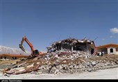2 باب ویلای غیرمجاز در محدوده تپههای سیلک کاشان قلع و قمع شد