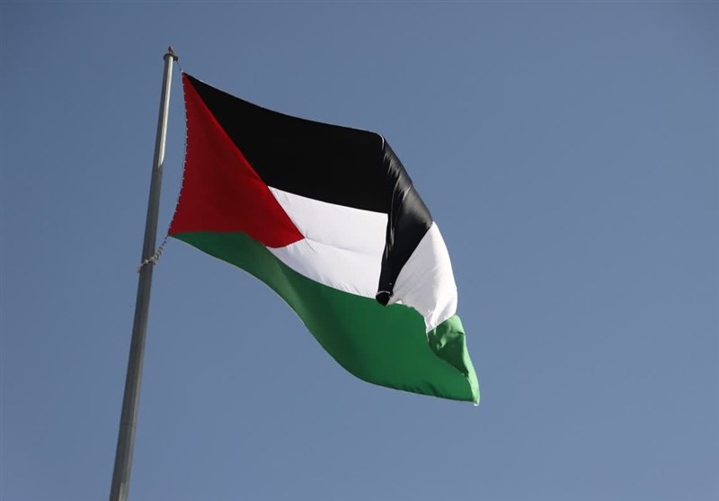 پرچم فلسطین در آستانه روز جهانی قدس در قم به اهتزاز در آمد