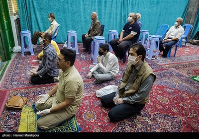 نمازگزاران عید فطر در مسجد امام سجاد(ع) تهران