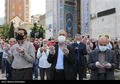 اقامه نماز عید فطر - مسجد صاحب الزمان(عج) سعادت آباد