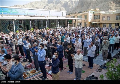 اقامه نماز عید فطر در کرمانشاه