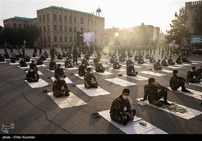 اقامه نماز عید فطر در دانشگاه افسری امام علی (ع)