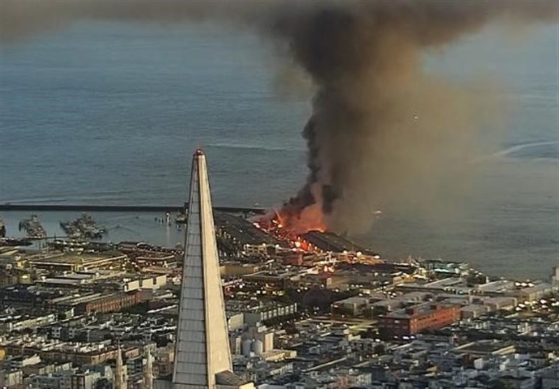 Massive Fire Destroys A Quarter of Pier 45 at San Francisco&apos;s Fisherman&apos;s Wharf