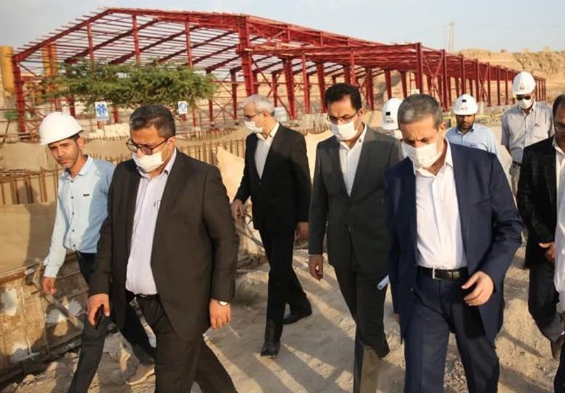 استاندار بوشهر: تکمیل پروژه‌های آب‌شیرین‌کن در نقاط شهری و روستایی استان بوشهر در اولویت است