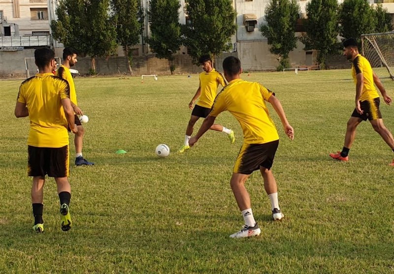 لیگ‌برتر فوتبال| بازیکنان شاهین بوشهر با روحیه بالا به مصاف حریفان خود می‌روند