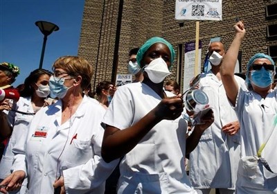  اعتراض کارکنان بخش بهداشت فرانسه: ما پول می‌خواهیم نه مدال! 