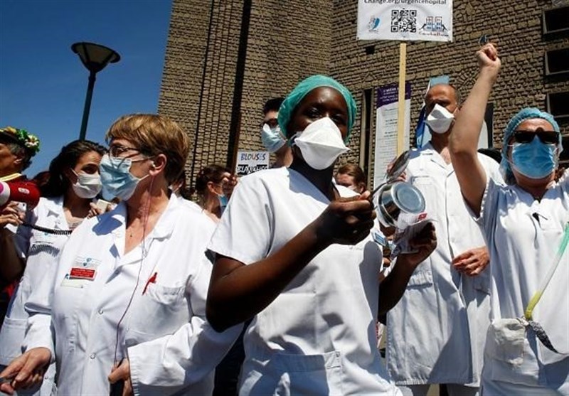 اعتراض کارکنان بخش بهداشت فرانسه: ما پول می‌خواهیم نه مدال!