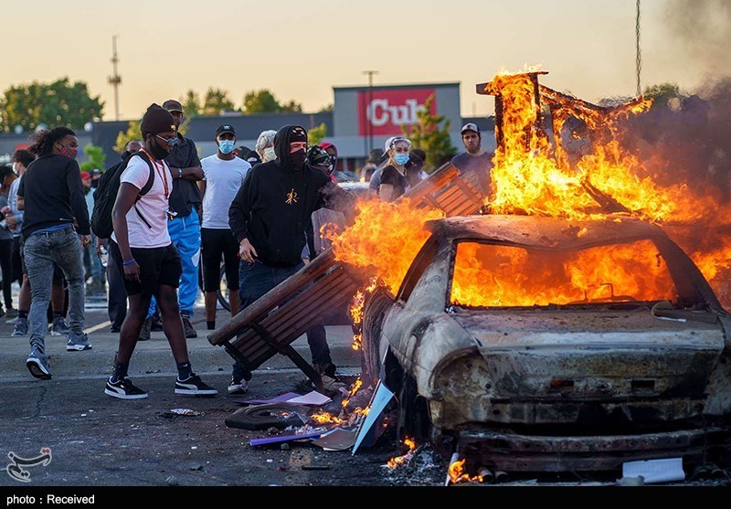 اندیشکده| کاتو: برای پیشگیری از شورش‌های آتی در آمریکا، باید دولت را از دوش مردم پیاده کرد