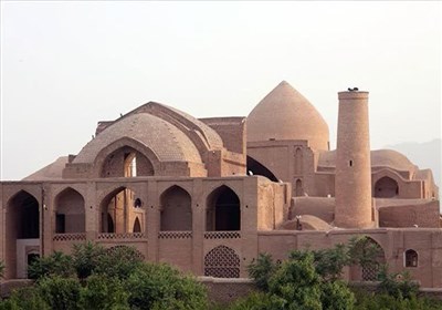 فرونشست؛ تهدیدی برای ابنیه تاریخی اردستان/لزوم همکاری همه دستگاه‌ها