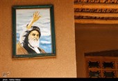 زادگاه امام امت در خمین سیاه‌پوش شد