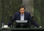 عبدالناصر همتی رئیس‌کل بانک مرکزی در جلسه علنی مجلس شورای اسلامی 
