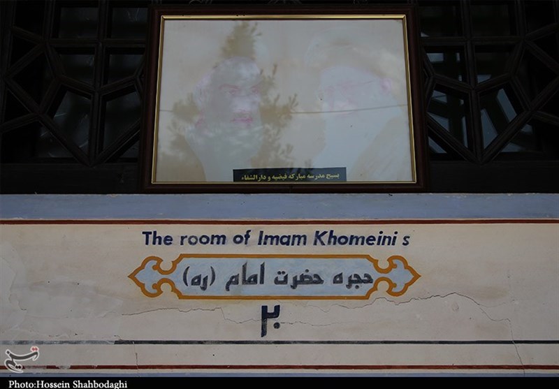 حجره طلبگی امام خمینی(ره) در مدرسه علمیه فیضیه به روایت تصویر