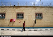 کمپین تهیه هزار جفت کفش ورزشی برای زندانیان تهران/خدمات ورزشی شهرداری در ندامتگاه تهران بزرگ
