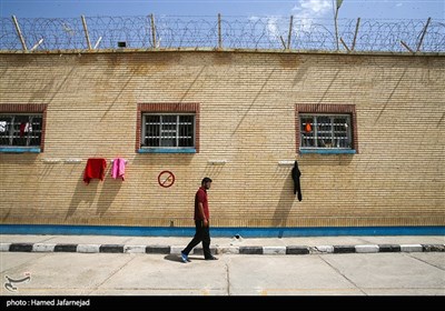  کمپین تهیه هزار جفت کفش ورزشی برای زندانیان تهران/خدمات ورزشی شهرداری در ندامتگاه تهران بزرگ 