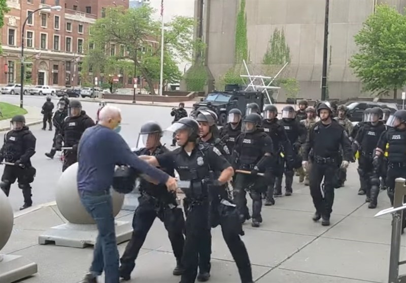 75-Year-Old Protester Shoved, Knocked Unconscious by Buffalo Police ...