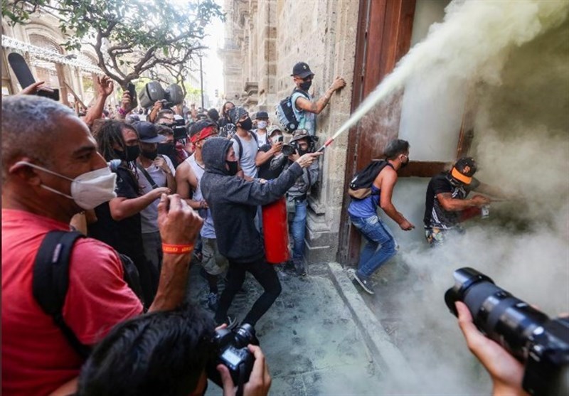 Mexicans Protest against Police Brutality