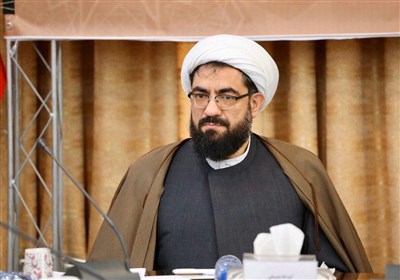 امام جمعه همدان: برخی به اسم نقد به دنبال تضعیف نیروی انتظامی هستند/ تضعیف نیروی انتظامی یعنی تضعیف اقتدار و نظم عمومی