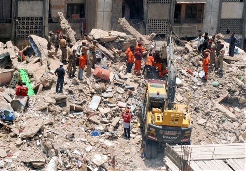 تعداد جانباختگان حادثه فرو ریختن ساختمان در کراچی به 22 نفر رسید