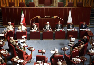  حکم اعضای فعلی مجمع تشخیص مصلحت نظام یک ماه تمدید شد/ اعضای جدید بعد از بررسی برنامه هفتم انتخاب می‌شوند 