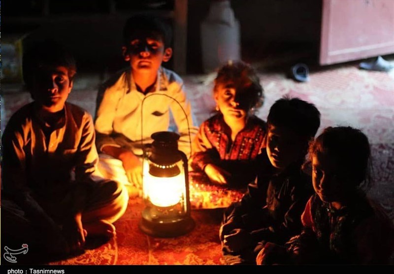 روایت تسنیم از محرومیت‌های سیستان و بلوچستان| 200 نفر در روستای زادگاه نخبه کنکور سراسری سراوان برق ندارند+ تصاویر